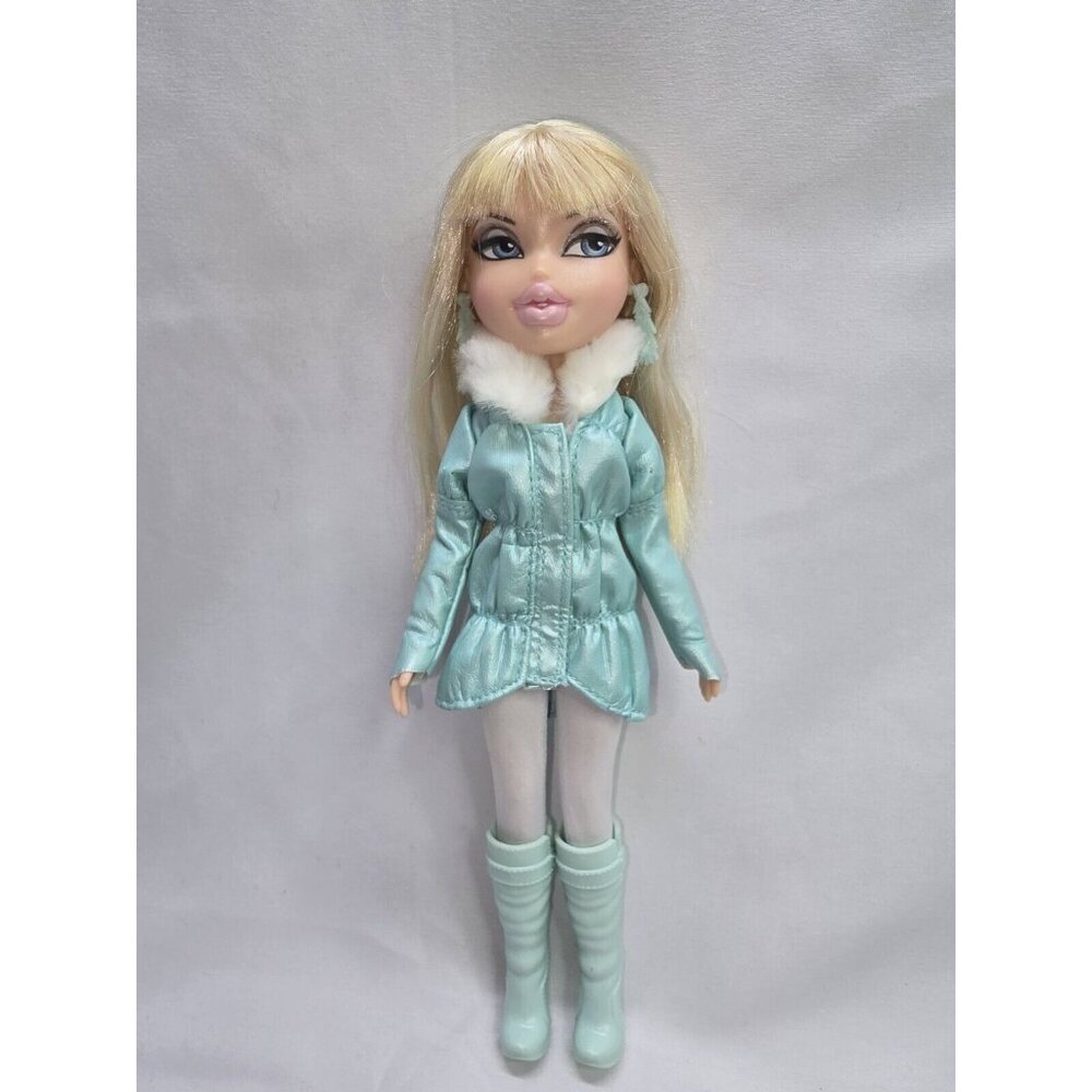 Bratz Doll Cloe Platinum Shimmer Doll Rare